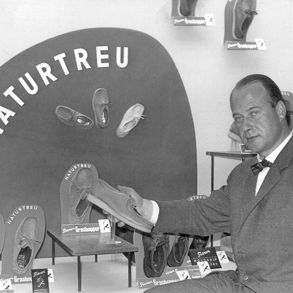 The Grashopper - image of grashopper shoe in the 1960s