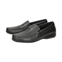 Side view of a pair of of Gilles-H sole in black leather