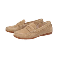 Detailed view of Carmona moccasin sole and heel