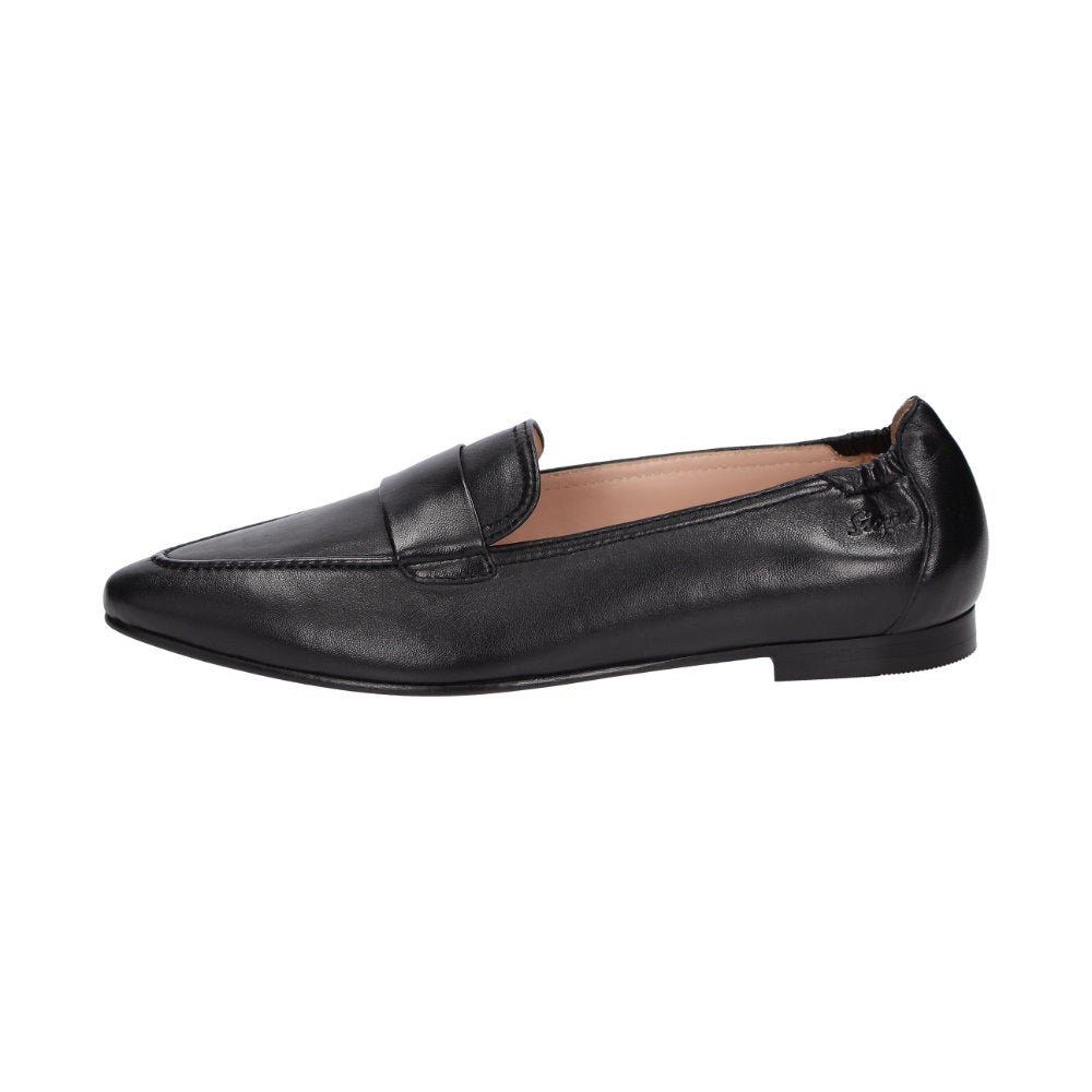Hokulani-700 Black Moccasin