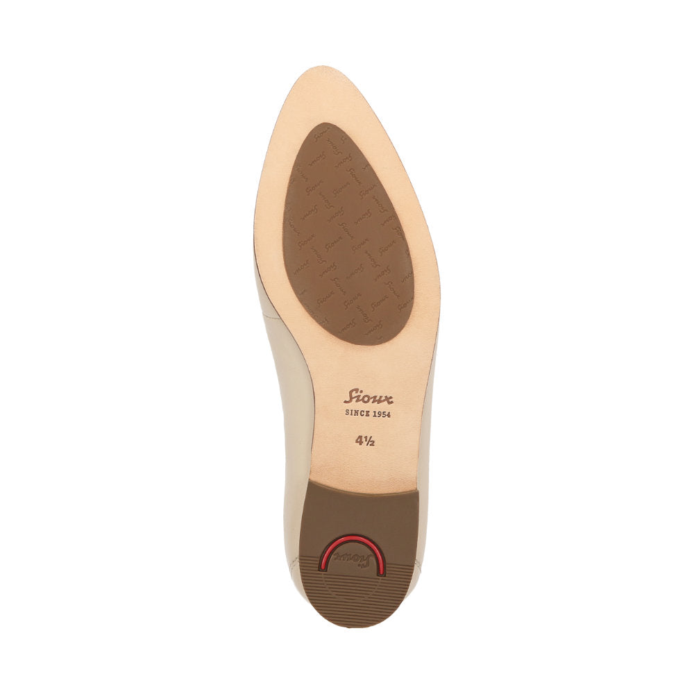 Hokulani-700 Cream Moccasin