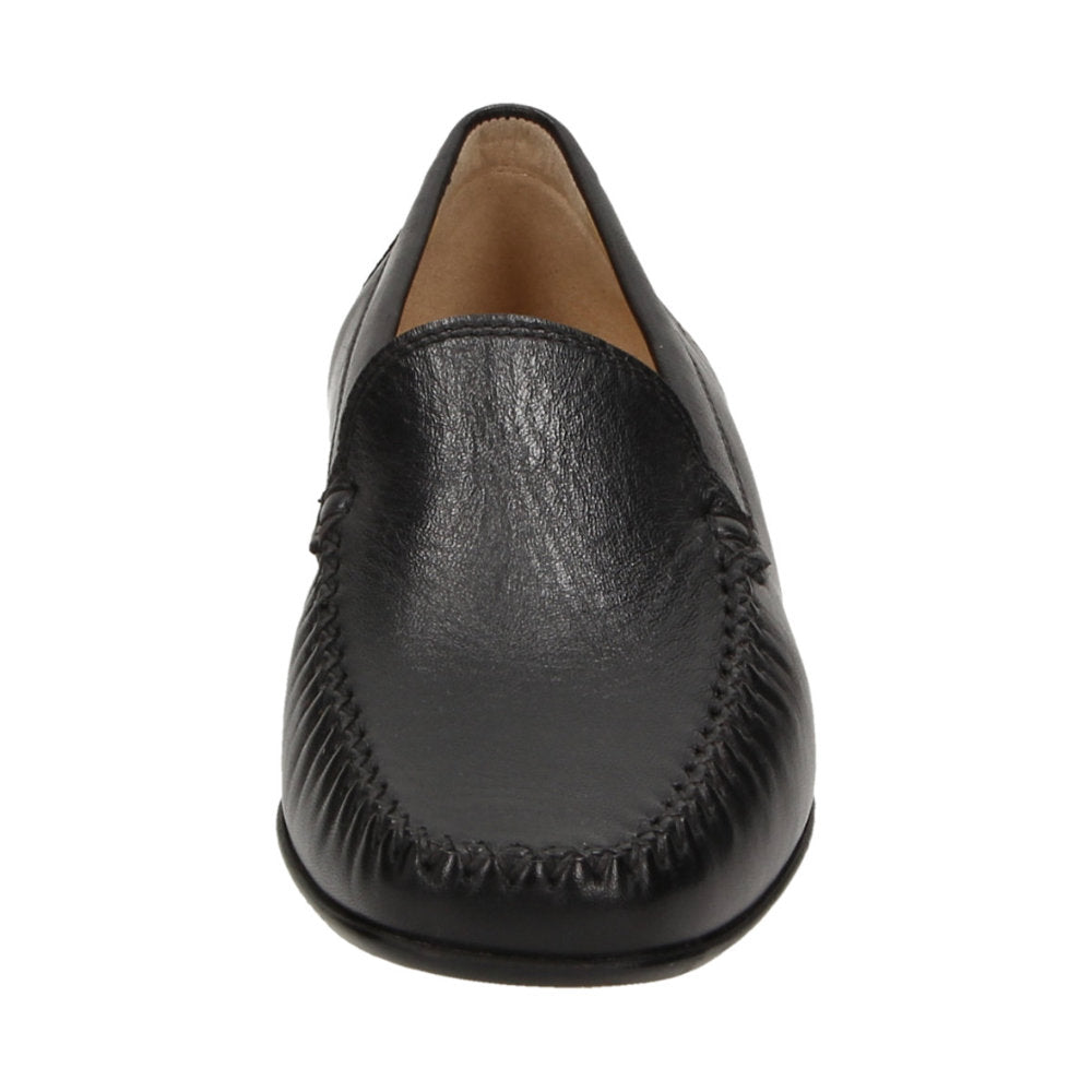 Campina showing calfskin lining and padded insole