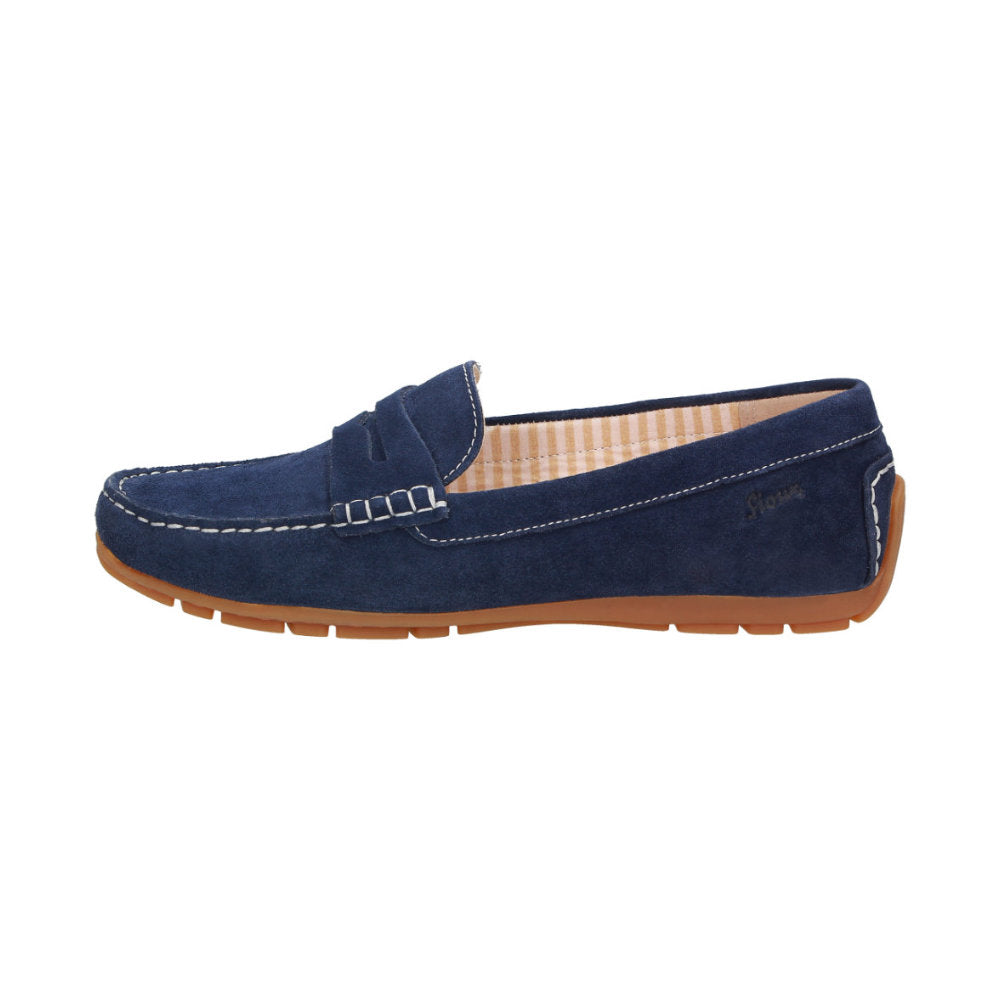 Side view of Carmona women's penny loafer/ moccasin in navy calf suede