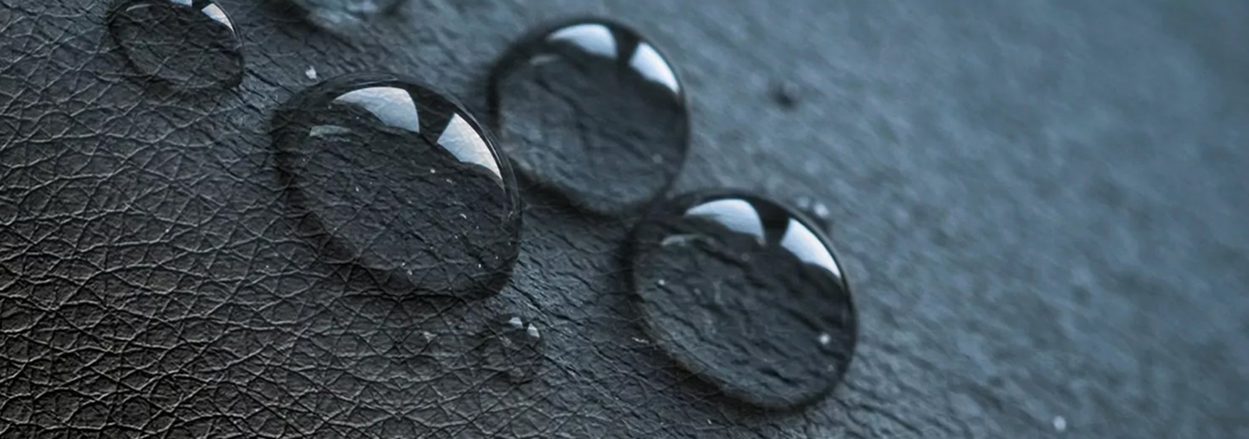 Sioux-TEX - Image of water droplets on shoe surface